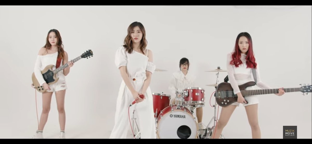 mnsn1212312121's tweet photo. ใครที่คิดว่าเป็นเพลงช้า...#ภาพลวงตา #Alizband 
แกคือชั้นฟังแล้วชั้นชอบมวากกมันดจีย์!
打架，我会为你们加油的。
我爱你们。❤❤ https://t.co/gNEV22wuoM