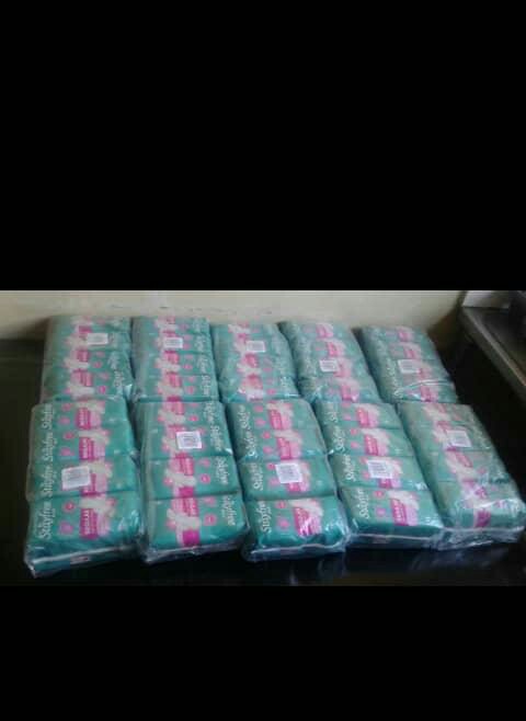 valerieMT's tweet photo. Blessed is the hand that giveth ...Working on a project to donate sanitary to some girls.. If wanna assist plz dm me @thamzkancube @RealBeefactor shake https://t.co/yF6XhEoEFm
