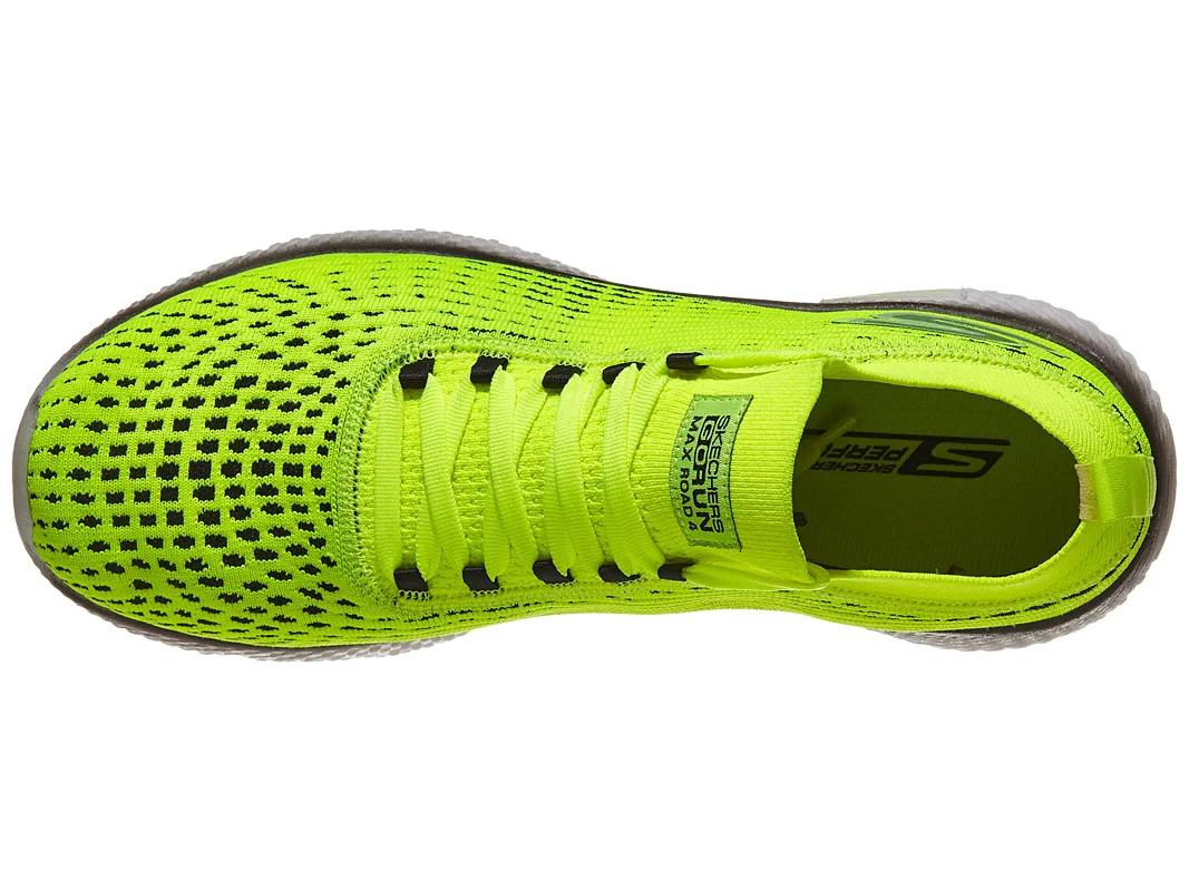 tfshoesnews's tweet photo. The highly anticipated #Skechers #MaxRoad 4 is an extremely cushioned and ultra-lightweight #runningshoe with a comfortable knit upper. https://t.co/9Bfn7PK1Zb