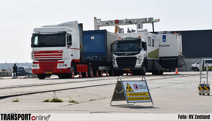 Grote actie #douane en #politie in haven van #Vlissingen [+foto] ==&gt;..