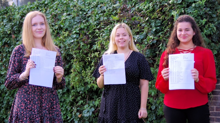 emrysapiwansch's tweet photo. Learners from Year 12 and Year 13 have today received their #AlevelResults. Year 13 have been able to attend school to collect their results so learners, staff and parents have been able to share in their successes. Well done, Year 13, and all the best for your future successes! https://t.co/H3sldAr404