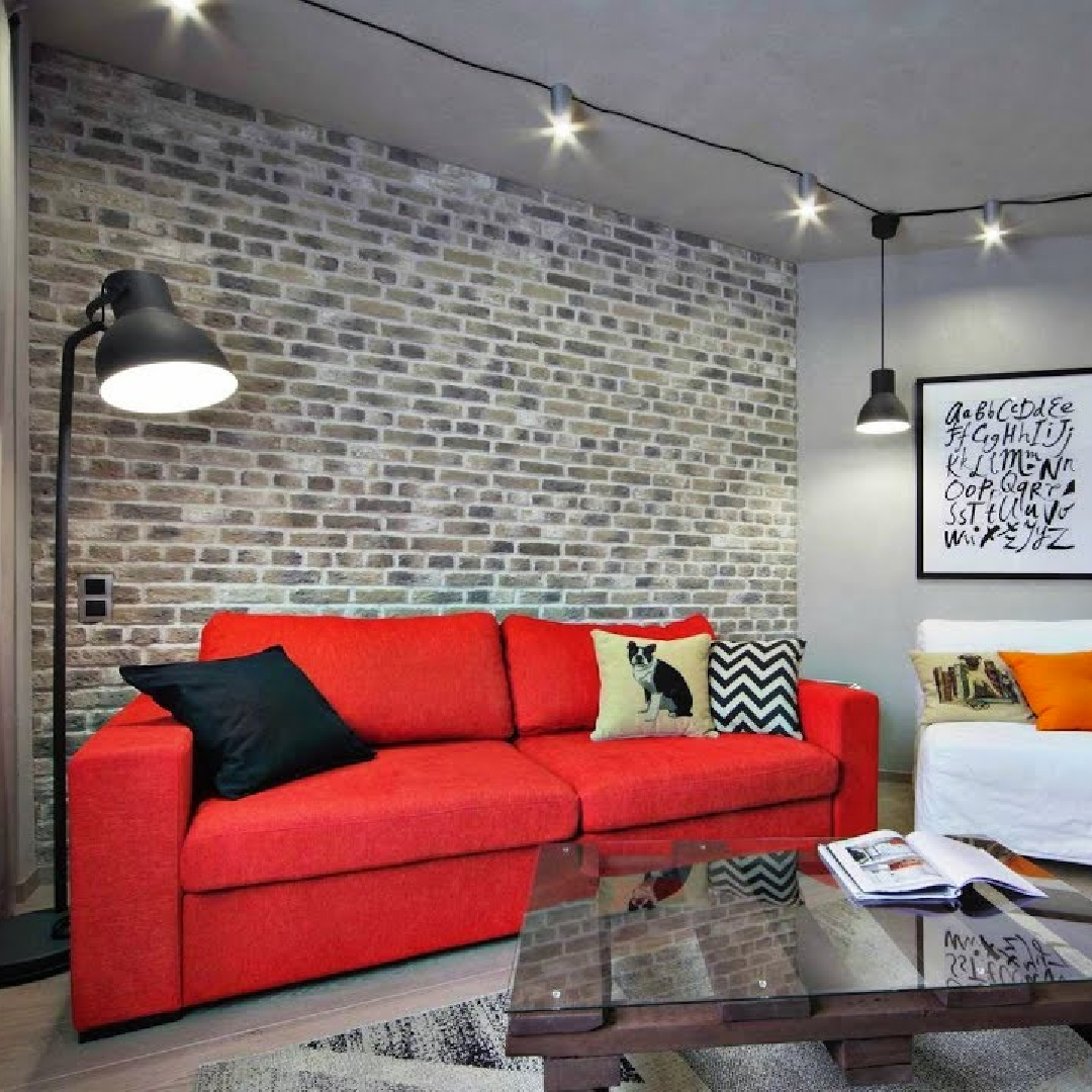 interiofit's tweet photo. Accent brick wall to uplift your space!
Jazz up your space with a brick wall. And add a vintage look with the right pop of colour. Check out these design inspirations for in-vogue interiors.

#interiofit #interiordesigns #interiordecor #apartmenttherapy #brickwall #styling https://t.co/4NUs2FRrXK