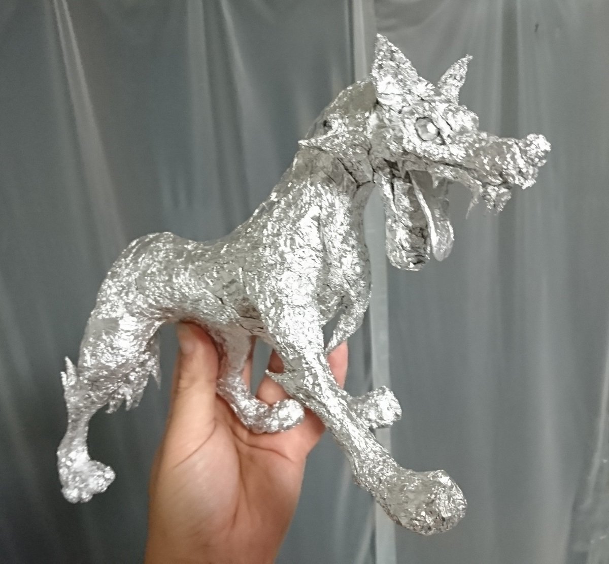 箔屋スフィカ 国際オオカミの日 銀狼 アルミホイルアート
