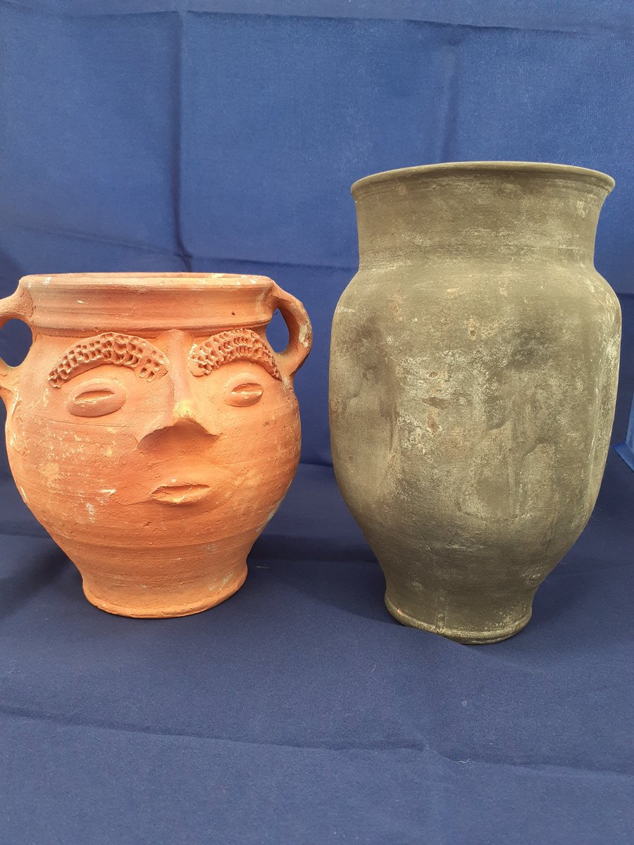 Understanding that a different colour backdrop can compleatly change how we view an artefact is so interesting #Clearing2020 #ArchaeologyDegree @TruroPenwithHE <a href="/TruroArchaeolog/">TruroArchaeology</a>