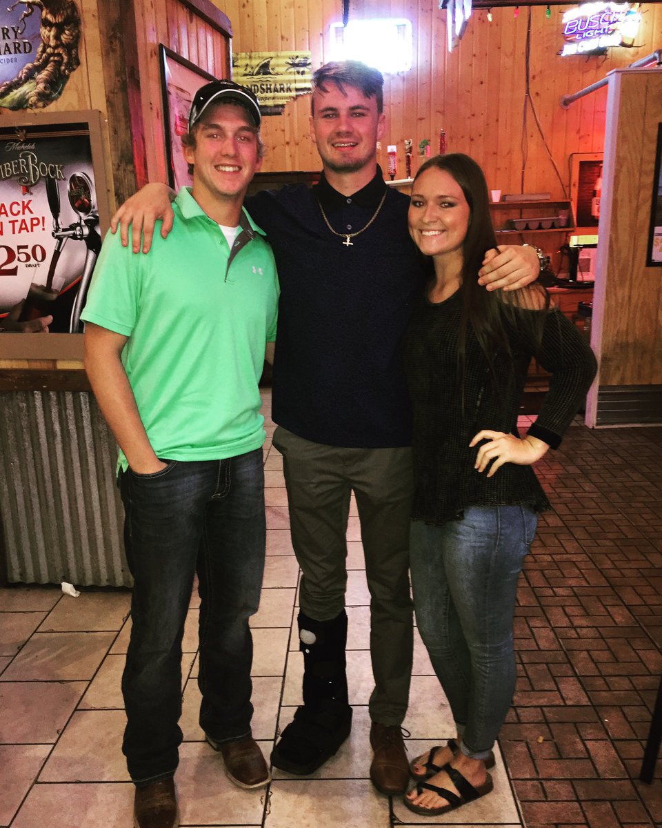 ashbonar's tweet photo. Happy Birthday @HamblenTanner 🤩🎉 Have a great day!!! https://t.co/YA7Sp7dwtc