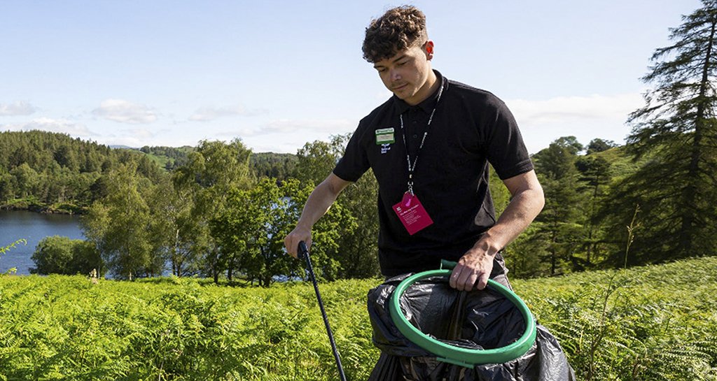 esriuk's tweet image. Find out how the #conservation charity @nationaltrust is optimising its volunteering activities and engaging with larger numbers of  volunteers through a series of innovative pilot crowdsourcing solutions developed using #ArcGIS: ow.ly/NPBj50AXzOm