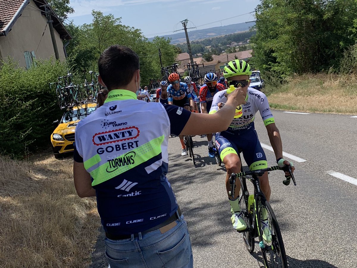 LottoWanty's tweet photo. Refreshing 🍼 @3ActionBE  for 🇫🇷@FabienDoubey in @dauphine !

#3Action https://t.co/xCSMIc0gqR