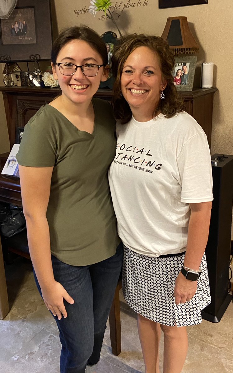 ChristensenNo's tweet photo. Our baby is starting her senior year! 💕😁😢. Praying she has a great (and complete) year! ⁦@tc61960⁩ ⁦@karri_jayne⁩ #somanyemotions https://t.co/w7x43l08Im