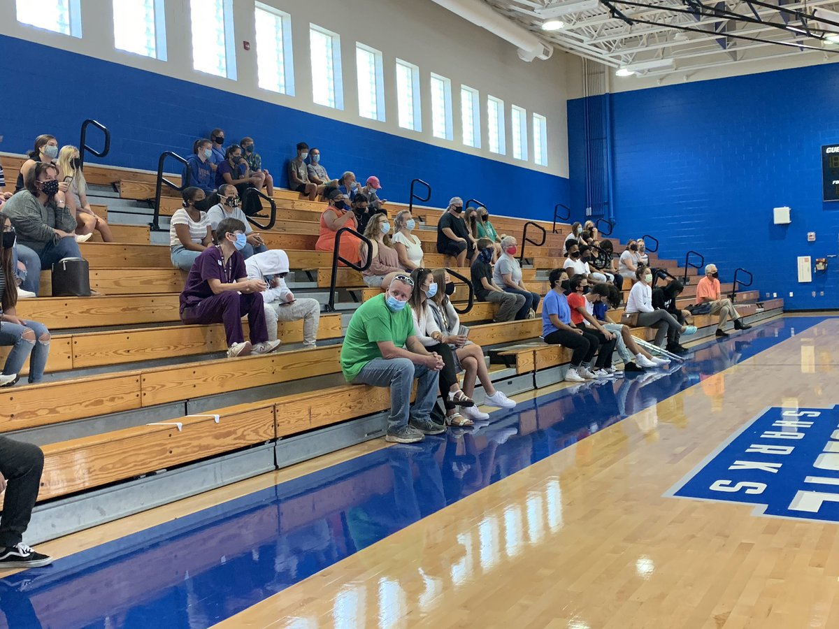 AncloteSharks's tweet photo. AHS 9th grade orientation is underway this morning!
#NewSharks https://t.co/97cdmiGGxm