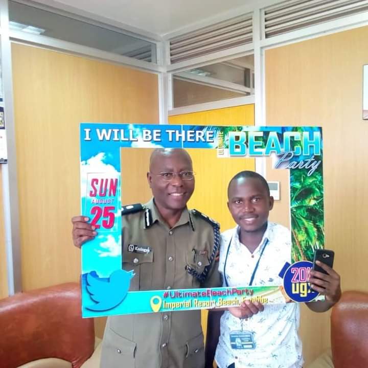 GeoffreyEwarwa's tweet photo. A year back as we prepared for the #UltimateBeachParty with Afande @AKasingye. ๐
cc: @Evelyn_Nakayi @AbelNgoboka https://t.co/XTuEWppNv5