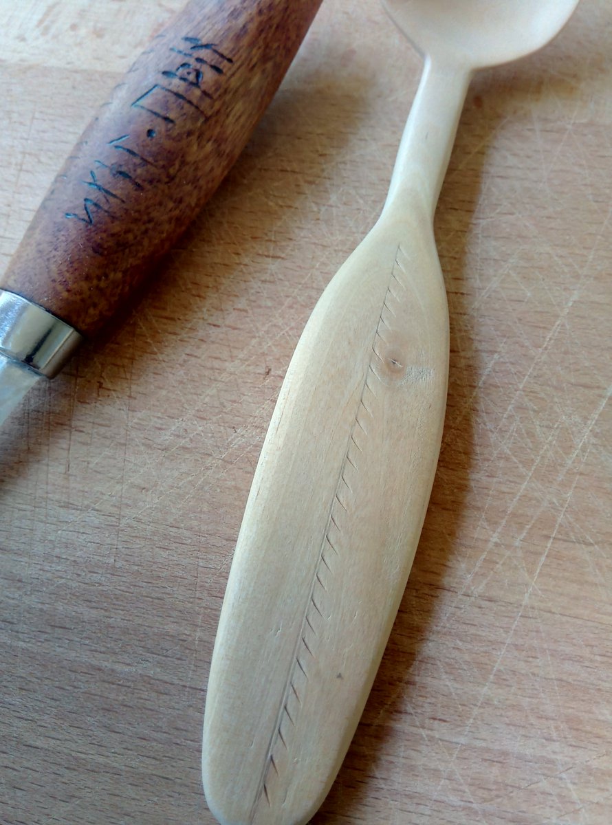 I always like to make some carvings on my spoons aswell, for this I just use my mora 120 and hold it close to the tip. It makes them more personal and makes them feel more alive