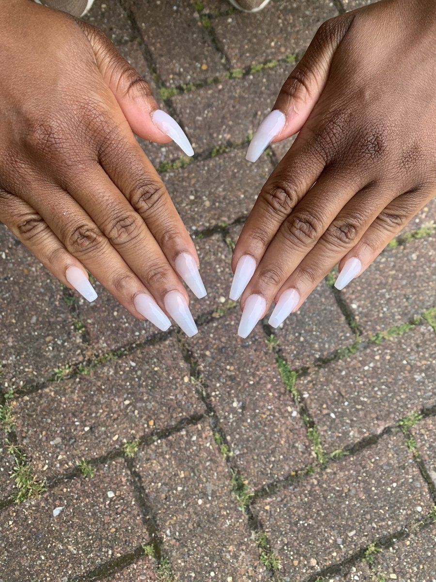 nails_scorpio's tweet photo. Soft white is one popular colour!#Trending 

Soft white with a glossy top = simply elegant! #pretty 

Perfect with any outfit, for any occasion and will pair so well with any rings or bracelets!
#versitle

Check out the IG page: scorpio__nails 
Link:  https://t.co/7AD6FJGXgN https://t.co/ABhly4JAuQ