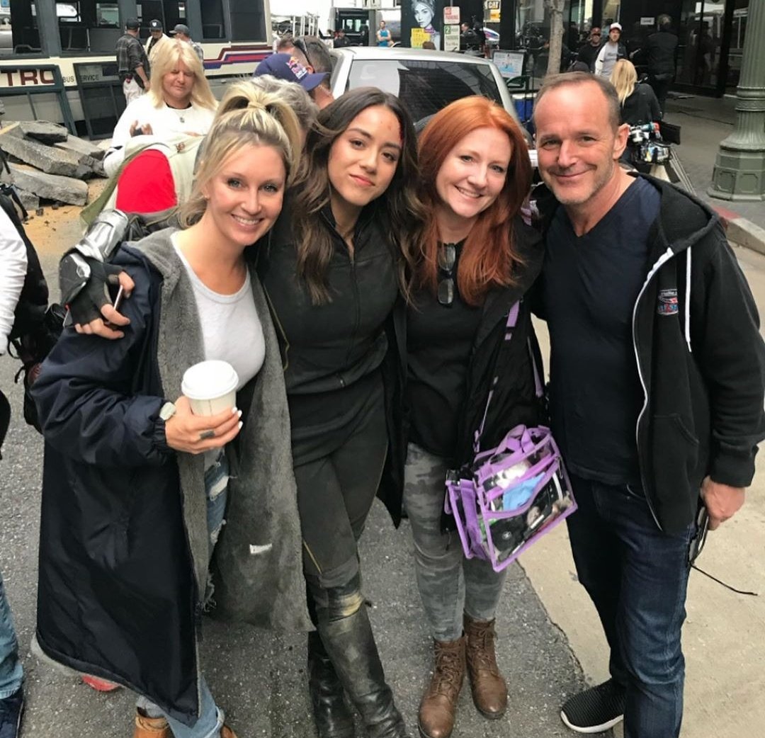 chloebbrasil's tweet photo. 📸| daraajaramillo: Tanta coisa pra compartilhar! Grata por todos eles. #makeupforlife #agentsofshieldbts #finale https://t.co/lG98uk0oG9