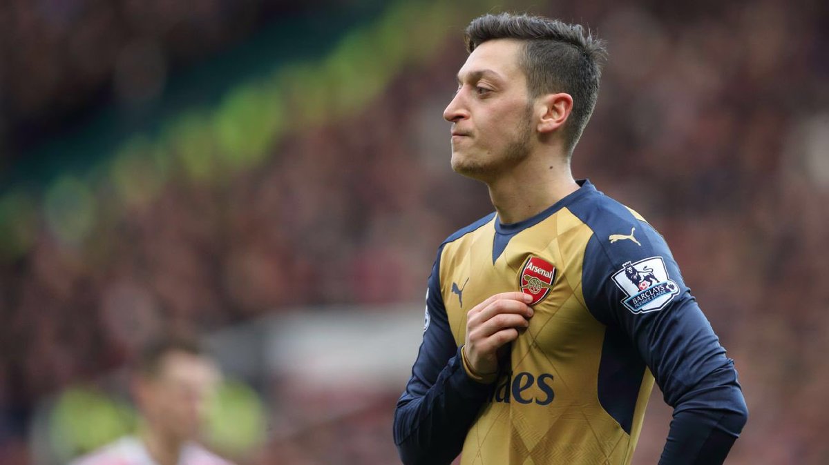 PatrickTimmons1's tweet image. Cesc left. Nasri left. RvP left. We spent years asking for loyalty. Özil provided it.

Within 12 months, he was scapegoated &amp;amp; frozen out. He hasn’t ever spoken out against management, nor has he refused to train.

Yet he’s always painted as the villain, while Bale is a victim.