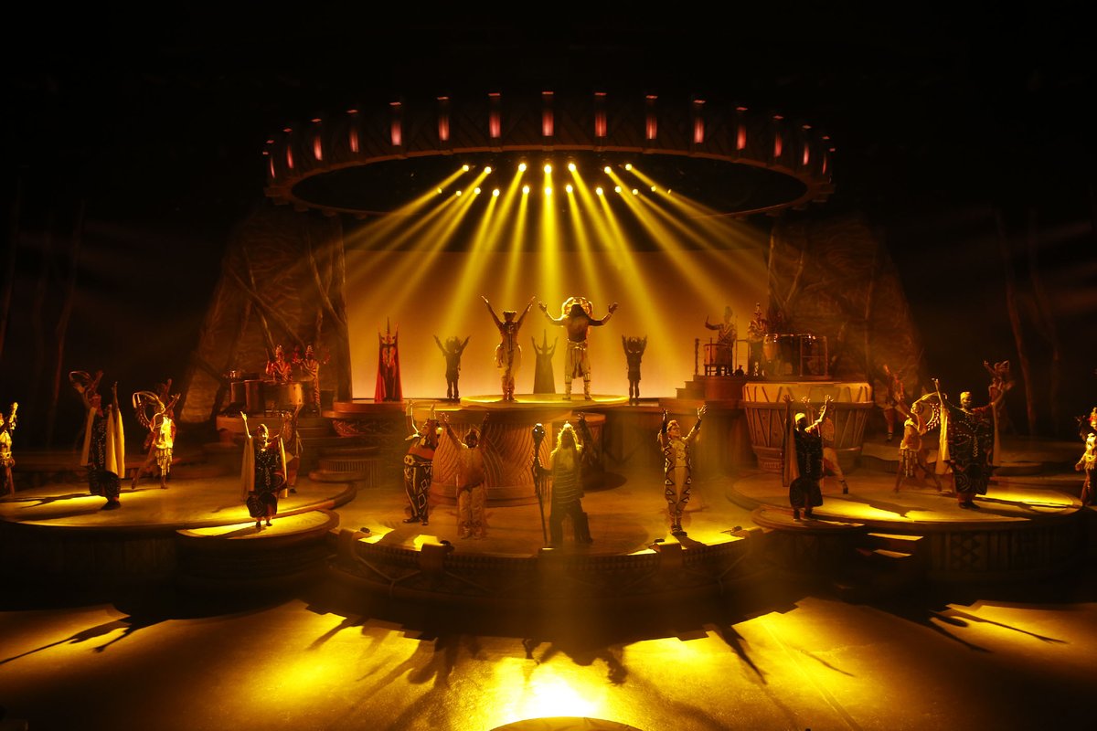 A l’occasion du grand retour du spectacle Le Roi Lion et les Rythmes de la Terre à Frontierland Theater le 15 août prochain, le Metteur en Scène Christophe Leclercq évoque les nouveautés de cette saison :
disneylandparis-news.com/interview-reto…