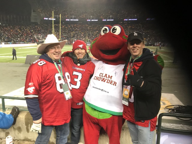 clamchowder7's tweet photo. #CFLPA #CFL #Vancouver #Calgary #Edmonton #Saskatchewan #Winnipeg #Ottawa #Hamilton #Toronto #Montreal #makeitcanadian #makeitcanadianbeer! IVE HAD TWICE GREY CUP GAME MOST THRILLING LIFE LIFT BOOSTERS ! FOR MY SELFWORTHYNESS AND CONFEDENCE WHILE IM SUFFERRING FIGHTING AUTISM !!! https://t.co/LFHwnvAsud