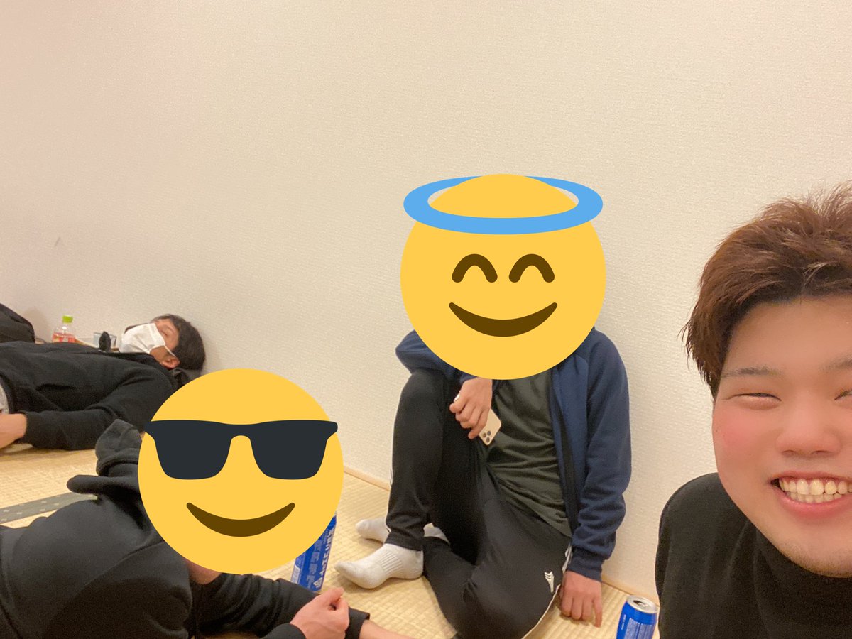 PigDirtys's tweet photo. ダイエット開始から4ヶ月と10日。
中間発表として肉割れとかその他もろもろ恥ずかしいけど成果を見てもらいたいから載せとこ！
ビフォーは僕の可愛い可愛い肉まん顔の時の満面の笑顔。笑
今のところ合計-25㌔、目標は結構達成出来てる笑
皆様からのいいねと「痩せたね」の一言が今後の励みになります https://t.co/sTIZRPJ8Qk