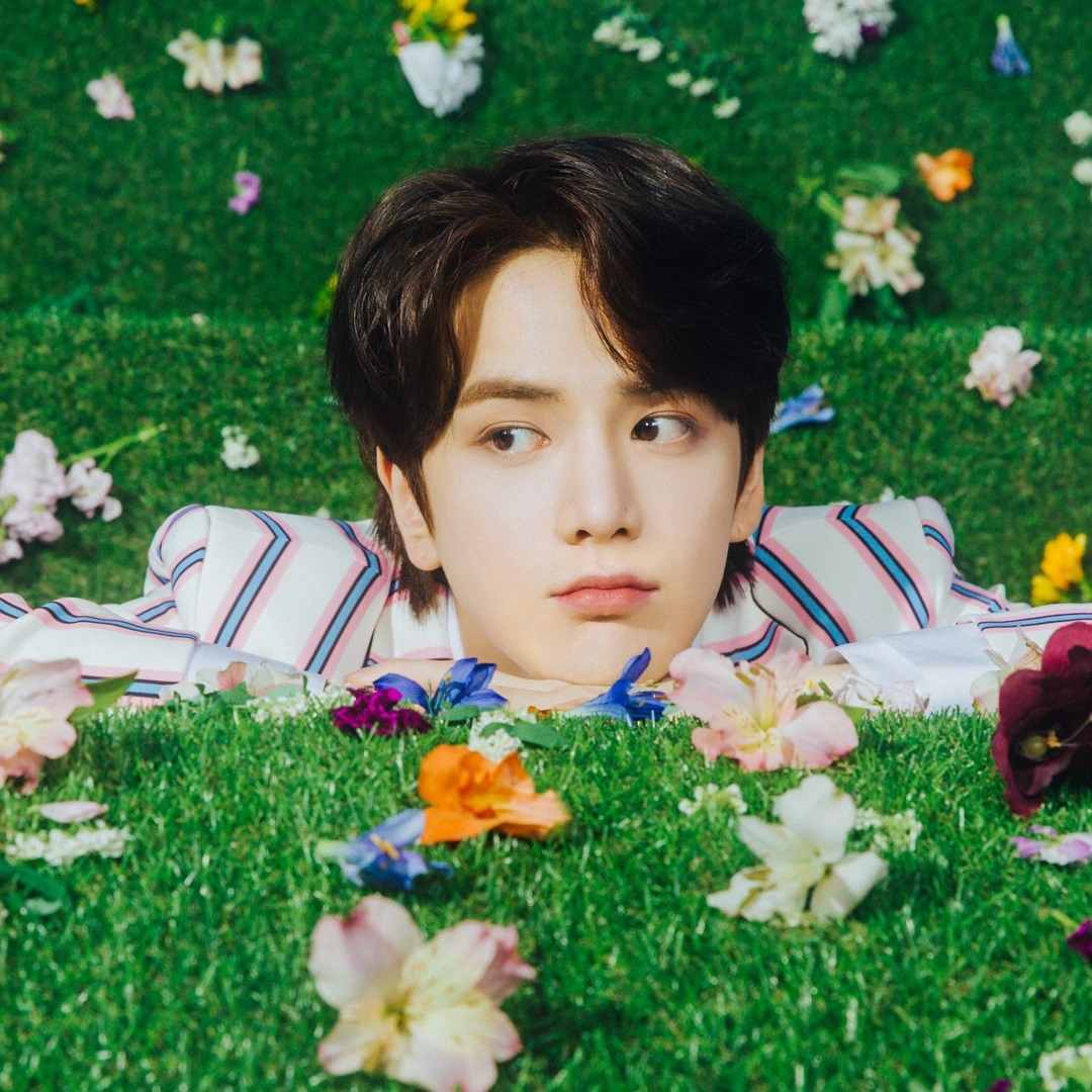 YOUNGHOON ☆• nama english doi "Jelly Kim• mudah banget terharu • hebat banget berenang guys pernah menang kompetisi berenang nasional• doi pernah jadi model• punya satu kakak cowo• pernah muncul di mv "whatta man" (IOI), "DND" (John park)• SUKA BANGET ROTI (bbang)