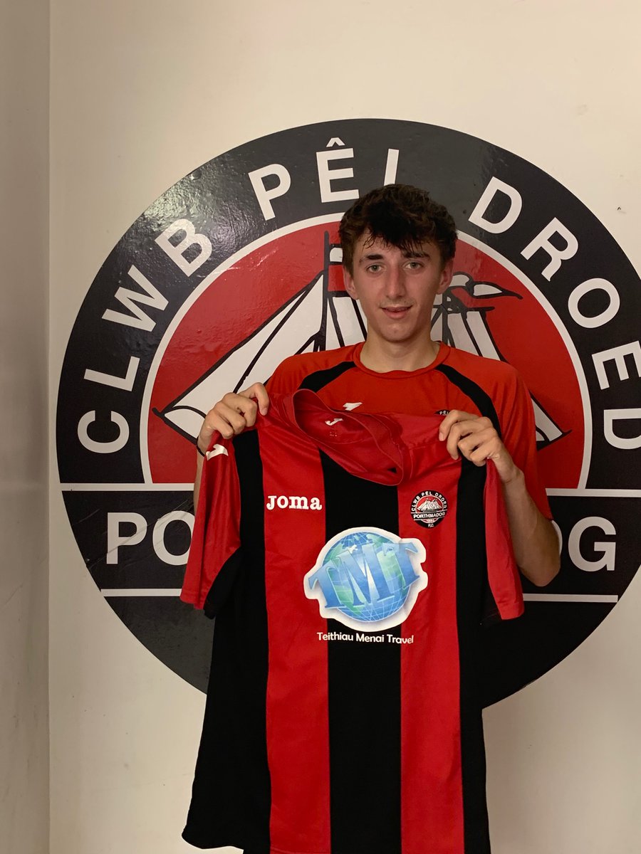 Porthacademy's tweet photo. Fifth player retained 

Another former academy player Celt Jones signs for his second season. Comfortable in centre midfield or centre back, good in possession and will be looking to keep his starting place having broke into the lineup before lockdown @CPDPorthmadogFC 🔴⚫️ https://t.co/aPQPpWez4E