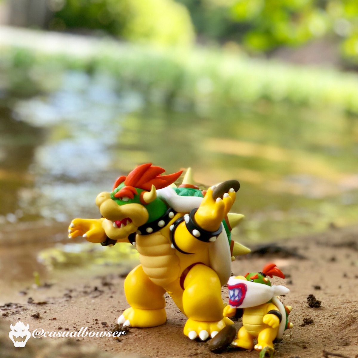 Just sorta throw it side-arm and snap your wrist as you release.
#hangingwithdad #parenting #CasualBowser #Bowser #KingKoopa #bowserjr #supermario #mariobros #supermariobros #nintendo #worldofnintendo #actionfigurephotography #toyphotography #toyartistry #toyart #nintendolife