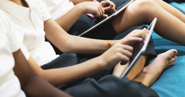 RobJLeader's tweet image. Vodafone Business Ventures puts a set of new #DigitalLearning tools into the hands of schools and educators to make sure children can continue to learn from home no matter of the circumstances. #ConnectedEducation @VodafoneBiz bit.ly/2DX53yU