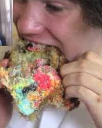 _Tedge's tweet image. Hair cake got taken down and I’m so disappointed, @YouTube you really need to allow old content like this to remain as at the time it was okay with your guidelines! @maxmoefoe I’ll never forget this shot