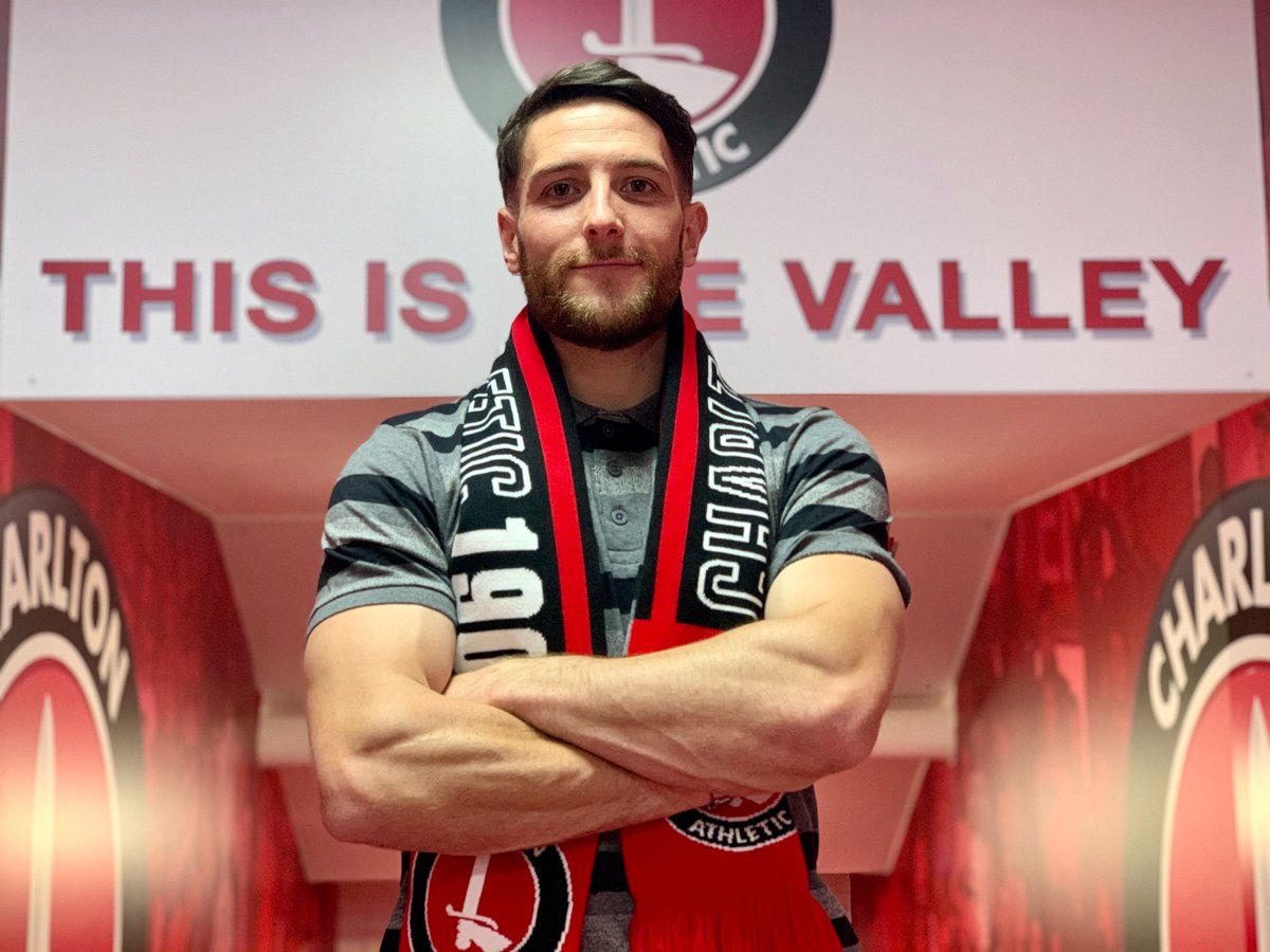 RichSCawley's tweet photo. Conor Washington is done and dusted. Signs for Charlton on a two-year deal. 

https://t.co/UGThr9Gq3r https://t.co/DK1eGBoA6d