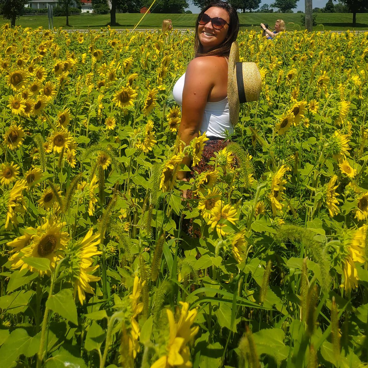 It is because we cute <a href="/BigDaveB105/">Big Dave</a>  🌻🌻🌻