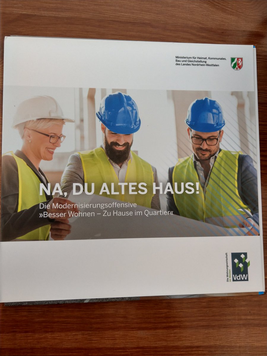 VdWRW's tweet photo. Wohnungsbestände klima- und generationengerecht gestalten und das bezahlbar für alle Menschen! Der #VdW in der Diskussionsrunde #NaDuAltesHaus live im Stream aus dem #MHKBGNRW zur digitalen #polisconvention
#pCon2020 #digital #vdwrw #mhkbgnrw #ModOff #AllianzfürmehrWohnungsbau https://t.co/PT77nlSJ56