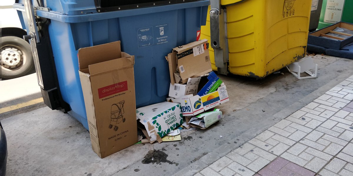 MalagaPor's tweet photo. @MalagaPor @BarriosMalaga @AscoMalaga @malaga @MLG_nofunciona @serdemalaga @BasuraEsBasura @pacodelatorrep @CenacheroCabrea @apadrina1mueble @OrgullodeMalaga @MalagaSucia @QuejasMalaga @CuidameMalaga @nofuncionaMLG @AquiMalaga @CuidameMalaga @XLimpia @LimasaOficial https://t.co/WL6iEdczoz