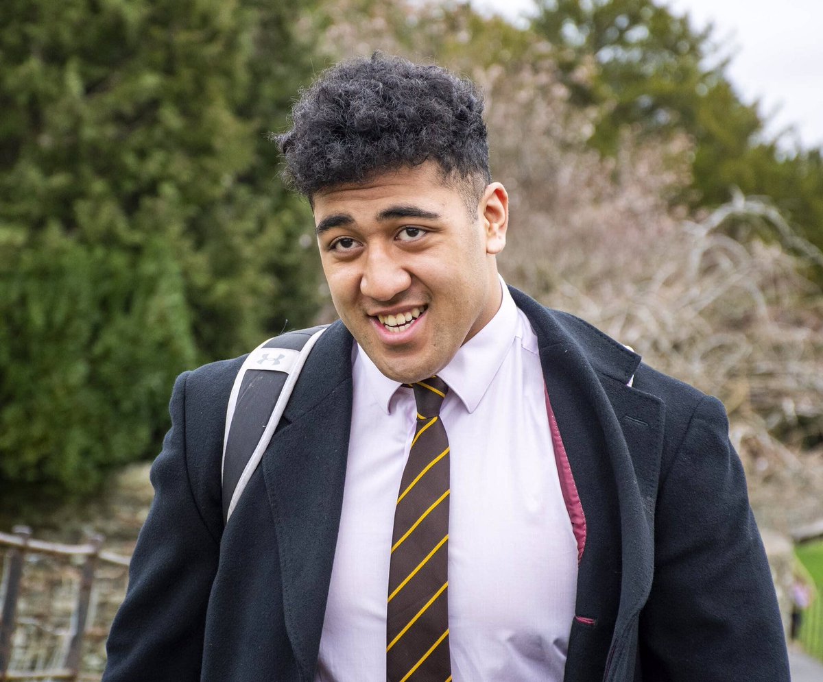 SedberghSchool's tweet photo. 🌟 Carwyn
🏠 @Evans_Sedbergh 

🧠 This year's winner of the John Angus Leybourne Cup, Carwyn, will be reading Philosophy at @SwanseaUni @scarlets_rugby 

#ALevelResults https://t.co/QGJum7pUz2