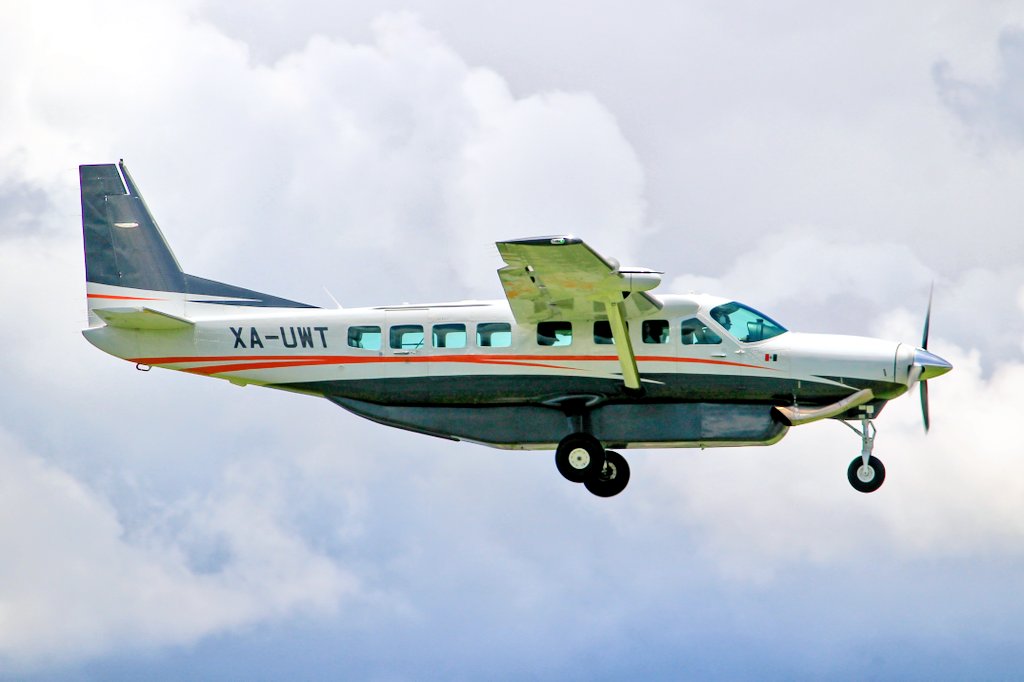 XBRomeoDeltaYan's tweet photo. El jeep volador
@Cessna #FLYCessna #flyAcross #CaravanNation #cessna208 #turboprop #AvGeek #AirplaneTime #aviationdaily #aviationphotography #aviationlovers #planesspotting https://t.co/Q6C9GMAl5L