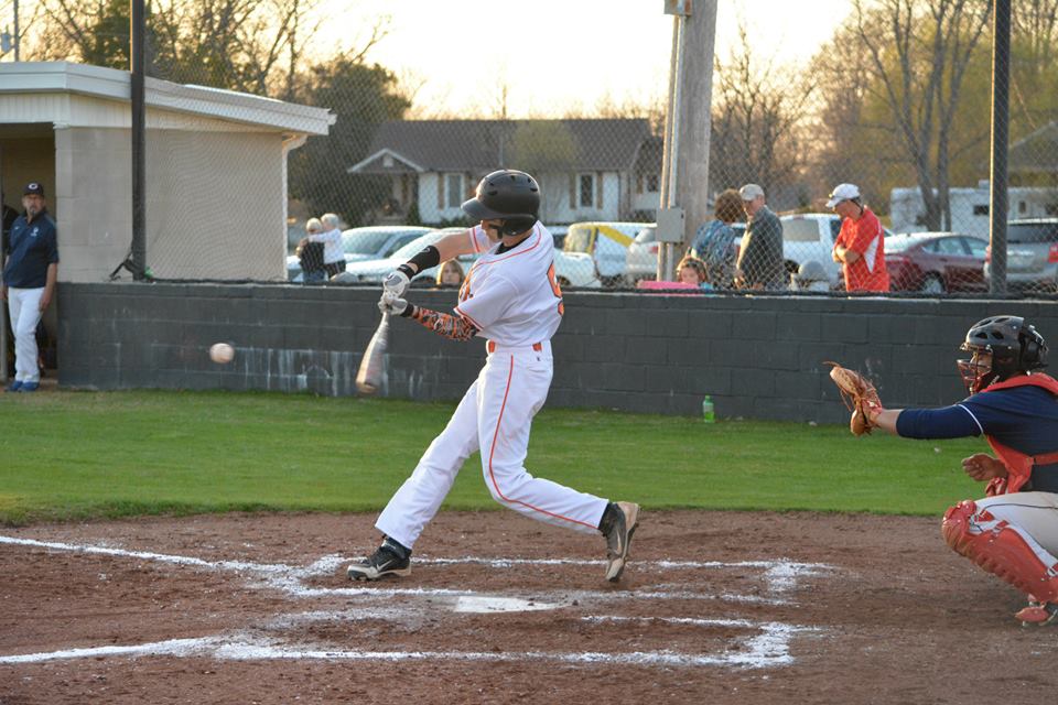 SGCBaseball's tweet image. The best who have done it for SGC Baseball!  Today's Record Book Reminisce = Single Season Batting Average! #alwaysahornet #RecordBookReminisce #TBT
1. Logan Dyess .455 (2015)
2-3. Levi Schlesinger .436 (2017); .426 (2018)
4. Jacob Bryant .424 (2019) 
5. Walker Fraley .402 (2016)