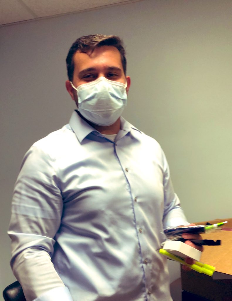 CCAG_EM's tweet photo. Dr Citozi is ready for @OhioACEP #EMRESIDENTSCONNECT2020 #RESIDENTSCONNECT20 https://t.co/XW9anEM1g2