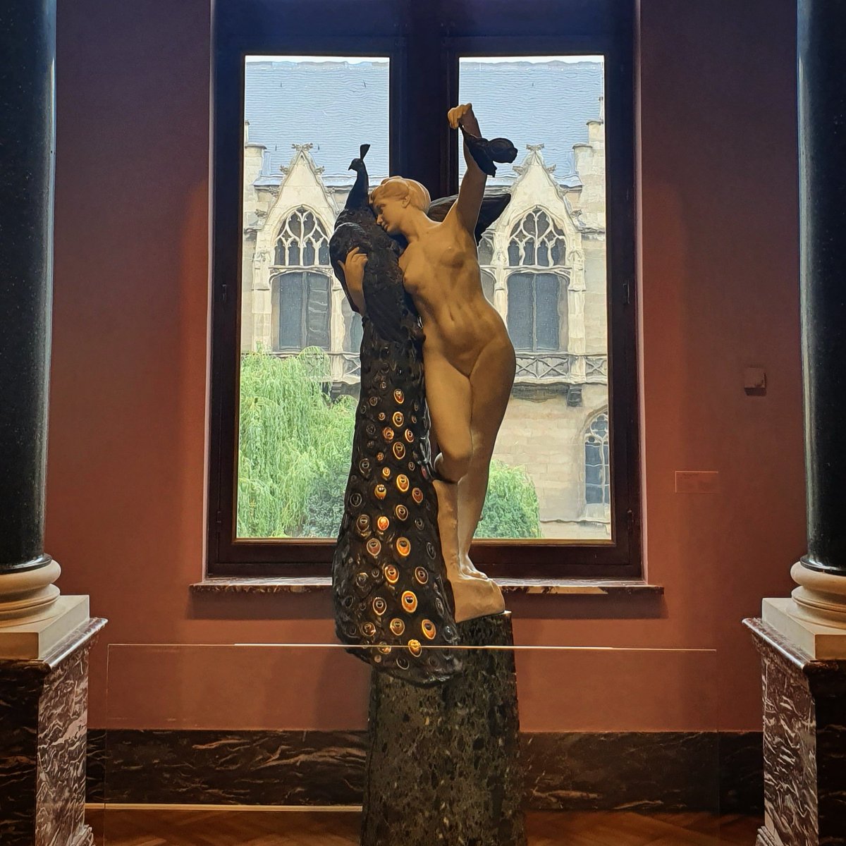 'La femme au Paon', a monumental lamp made by Philippe Wolfers in 1904, is one of the centerpieces in our art nouveau and art deco collections.

Part of our corona-safe tour.

All info on planning your visit can be found on our website: artandhistory.museum.