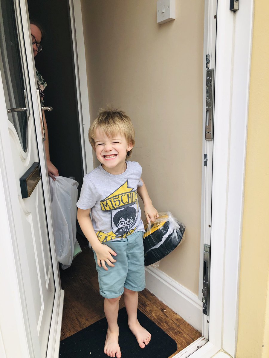 SatoriJuJitsu's tweet photo. Let’s hear it for Joshua! Congrats on being our golden ticket winner ! Very much deserved as you’ve been so committed to your training. Enjoy your new focus mits and activity pack 💥 https://t.co/hRF4eOfkPD
