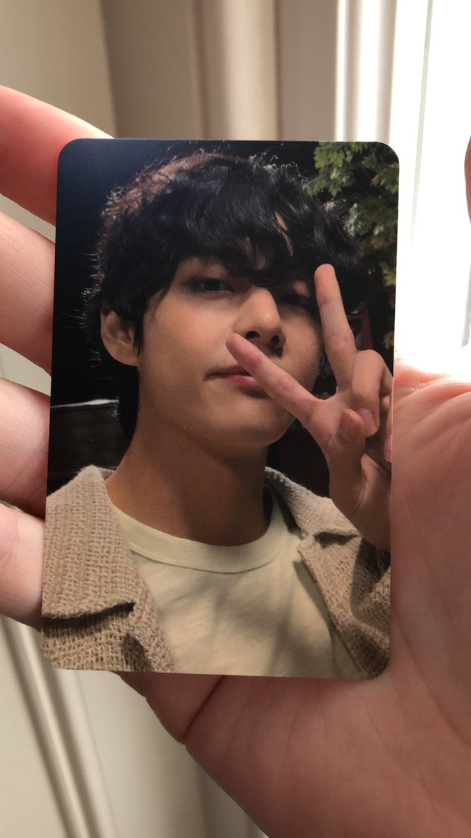 _miniyooni's tweet photo. 태태 🥺🥺🥺

His hair is so floofy 😭😭😭 https://t.co/TZF31tjKFh