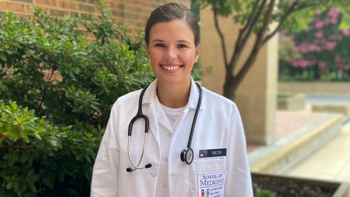 USUhealthsci's tweet photo. Join us Friday at 11 a.m. ET for our virtual White Coat Ceremony for the class of 2023! 

This is a major milestone for medical students after finishing their 1st year, &amp; a reminder of what they're striving to become as doctors.

Watch the event live here: https://t.co/GmgWLkNprP https://t.co/4HZwu76POn
