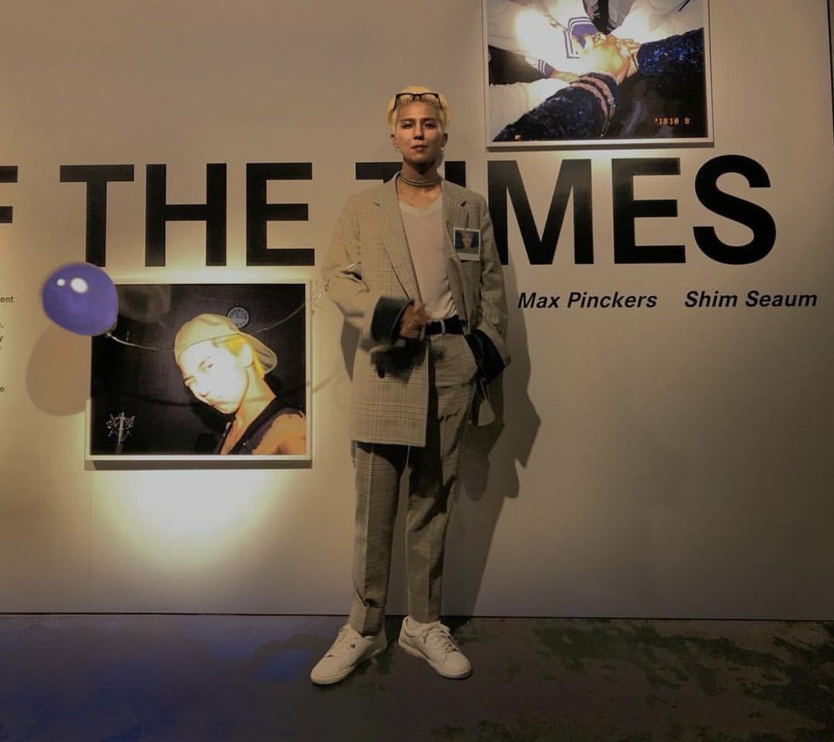 From that hobby, they already held an exhibition.Tay's exhibition held on October 19th, 2019 in Bangkok where he raised a donation from his photo auction.Mino's held on November 30th, 2018 in Seoul as a collaboration with Leica.