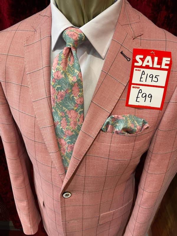BakersTailor's tweet photo. @BakersTailor OUR BIGGEST EVER SALE #bakerstailoring #middlesbrough #Teesside https://t.co/rU96EwhcCx