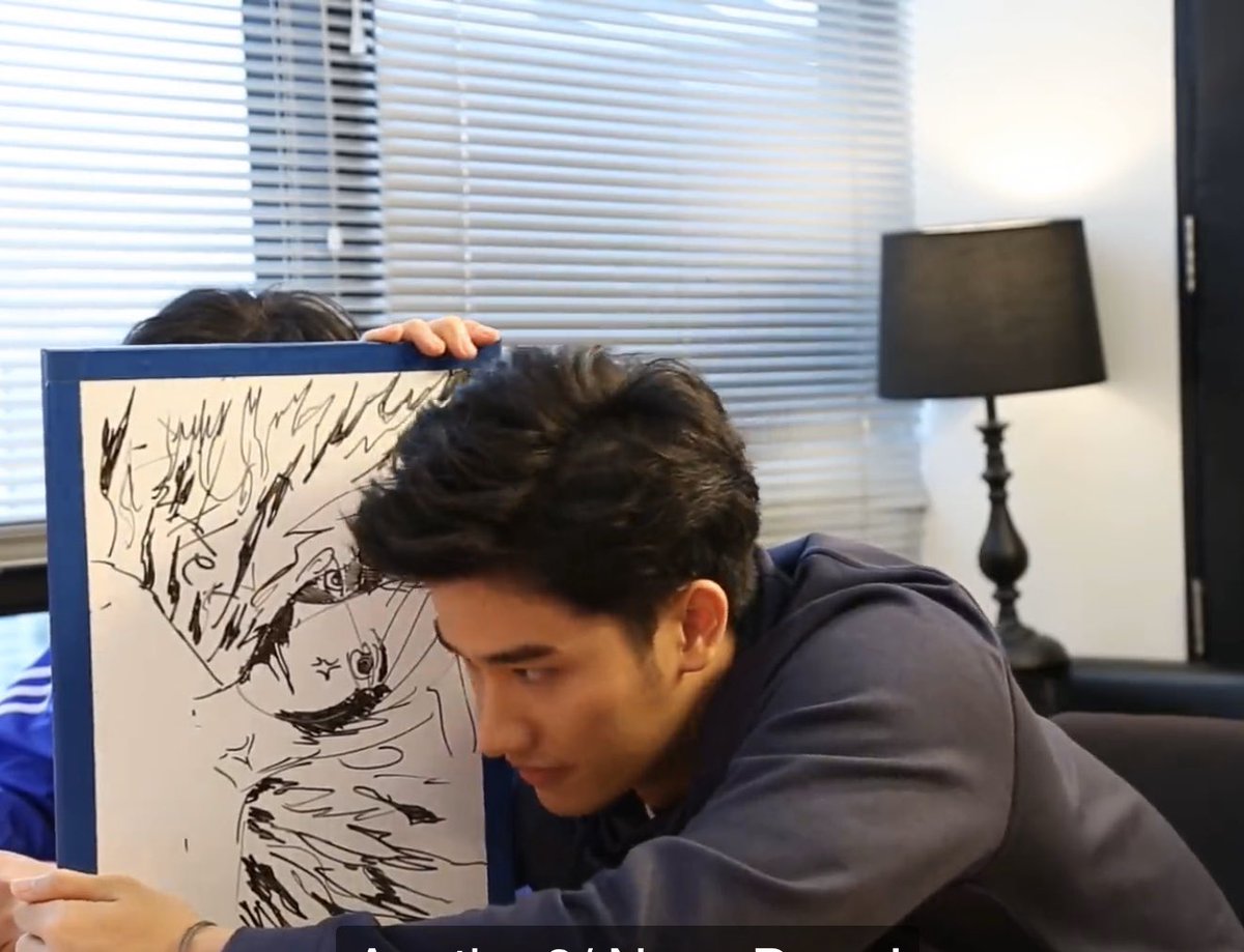 While Mino is a pro in drawing, Tay can do it too. He's not as serious as Mino in that but he sure can do a quick sketch.