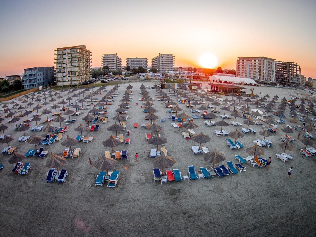 directbooking's tweet photo. ‼️30% reducere 👉 Phoenicia Holiday Resort 4*, Mamaia
🏨8 nopti, demipensiune, 2 adulti + 1 copil, la 4.410 lei 😃
▶️ Confirmare pe loc: https://t.co/1YGh7liwkn https://t.co/NE5wxGXEWe