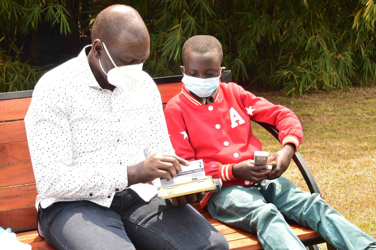 WilliamsRuto's tweet photo. To ensure that they have a stable foundation to make their dreams come true, I have assigned my farm manager to personally ensure their parents establish a fully-funded 500-chicken farm. https://t.co/6VWFN6lZek