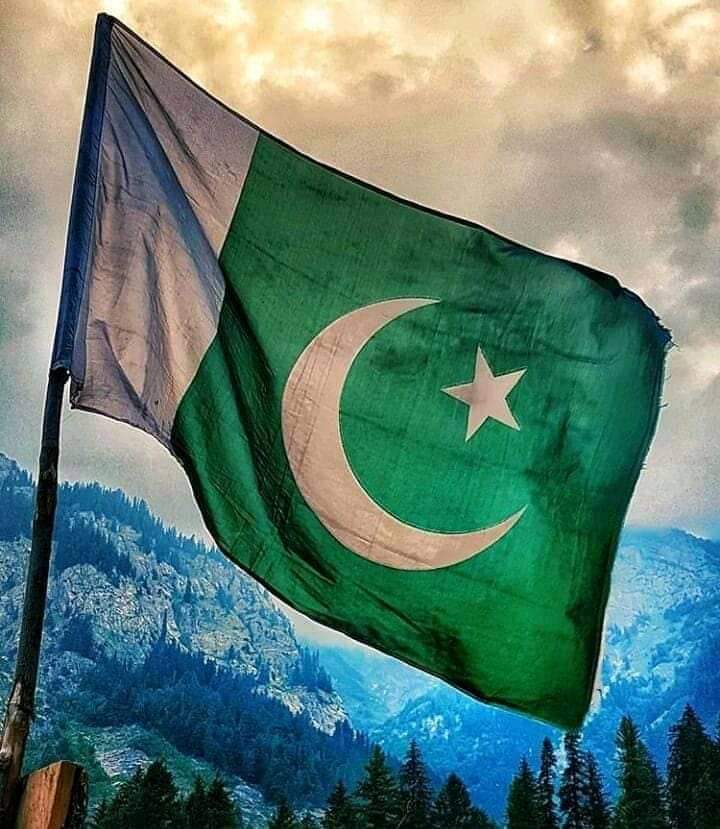#PakIndependenceDay2020  اے نگارِ وطن تو سلامت رہے  مانگ تیری ستاروں سے بھر دیں گے ہم  تو سلامت رہے