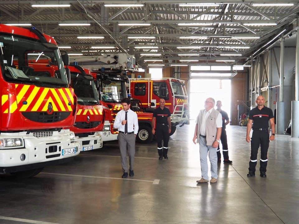 PompiersMSQ's tweet photo. J’étais heureux aujourd’hui de pouvoir accueillir notre nouveau Maire, Monsieur Camille GALTIER, au sein de notre centre de secours des Pompiers Manosque.
#CSPMSQ
#NousSommesPompiersManosque
https://t.co/He6AY0uctQ https://t.co/GSYa2rJ8cA