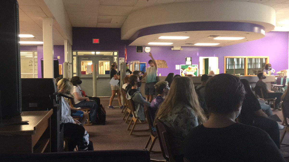 MustardsMath's tweet photo. We are back!!! We have @beast_library dropping knowledge on our freshman breakout groups! Best in the Biz!!! #BeastFam https://t.co/6L7n8UKrwv