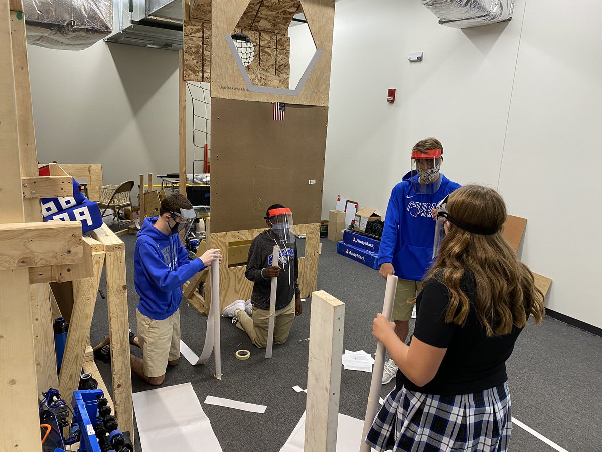 STEM2UYP's tweet photo. @LutheranCougars IED class has started with in person learning and PPE! https://t.co/5qUZlcAvrh