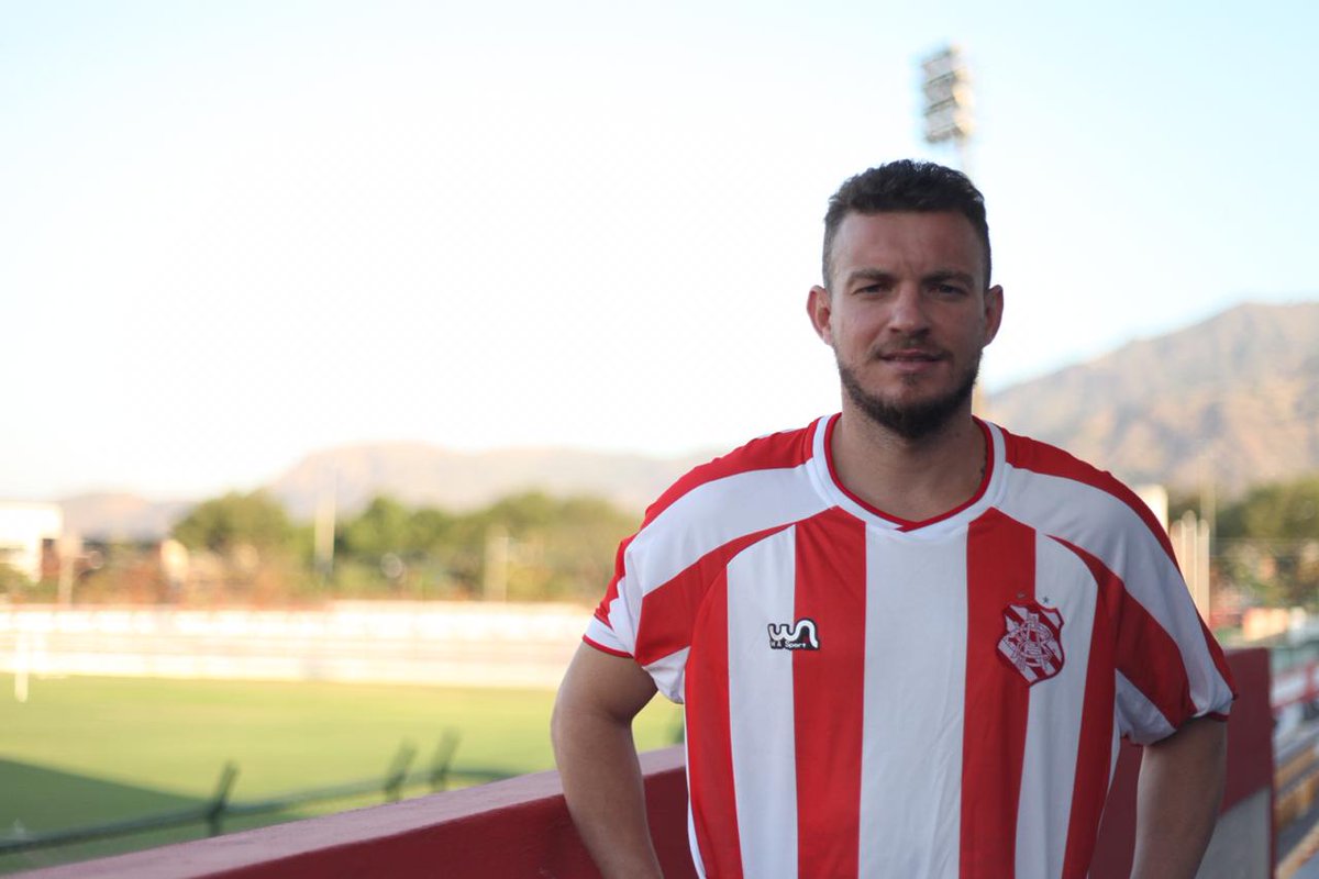 Banguoficial's tweet photo. Alô, torcida alvirrubra!
Já conferiu a entrevista do nosso meio-campista Marcelo Mattos na Bangu TV? 🤔
Corre lá no link https://t.co/UcRG7k5AIK 🔴⚪🎥🎙️⚽
#SempreBangu #BanguÉRaiz #aForçaDaZonaOeste #BanguTV #MarceloMattos #BanguTV https://t.co/q1glI8WKf9