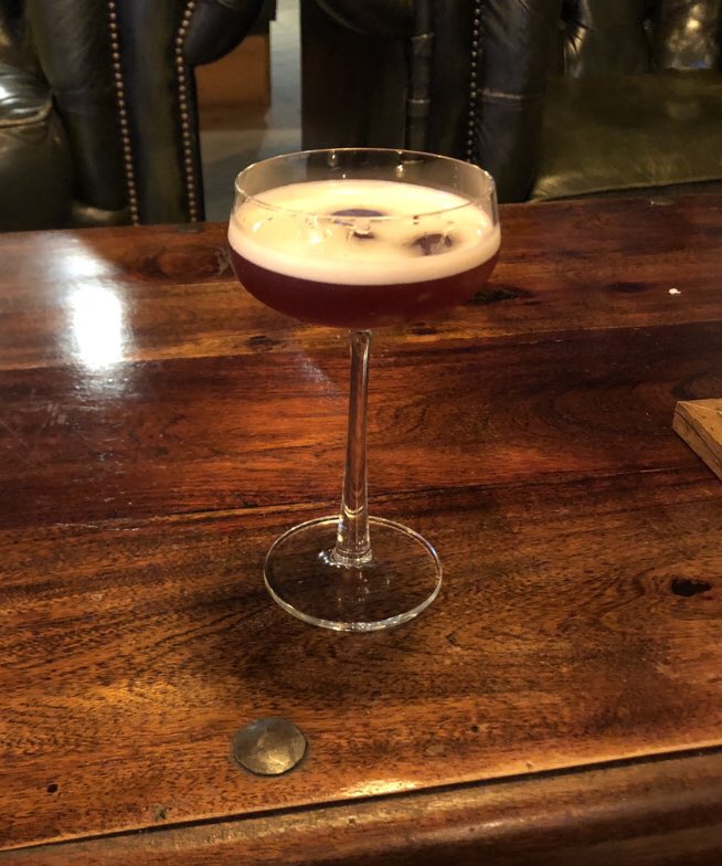 🍸 Places to visit 

✨ If you’re after cocktails and craft beer, <a href="/deaddonkeybar/">deaddonkeybar</a> is a must 

🧀 Hungry? Enjoy a grilled cheese sandwich in the neighbourhood bar in the heart of Abbeydale Road