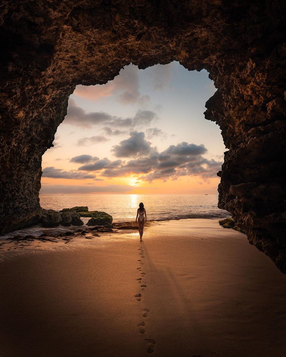BaliPlaces's tweet photo. Photo by: @emmanicoleshaw on IG.

#balibeach #balivibes #balisunset #balitravel #baliresort #balilife #beach #beachlife #balibible #balitourism #baliplaces #balitrip #balidestination #destinationbali #balipedia #sunsetphotography #sunset #tegalwangi #tegalwangibeach #beachday https://t.co/svpsorDtLR